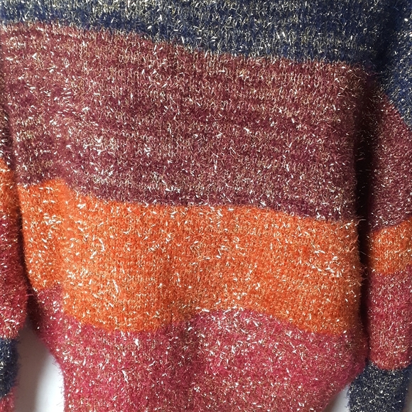 *NEW* FOREVER 21 Fuzzy Metallic Women's Sweater Black/Red/Orange/Pink Mix Small - Picture 3 of 3